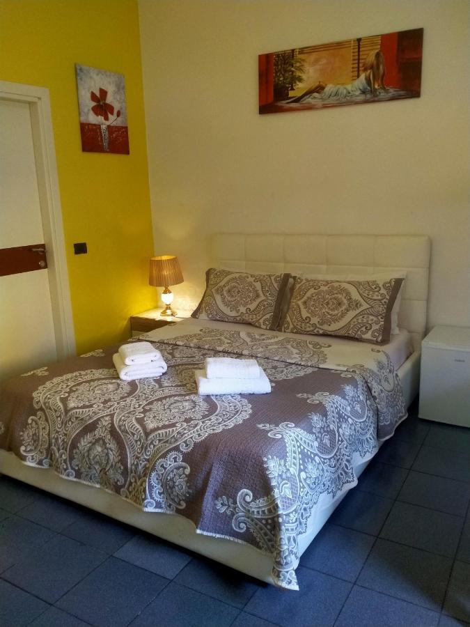 Orange Villa Hotel Tirana Exteriör bild