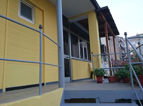 Orange Villa Hotel Tirana Exteriör bild
